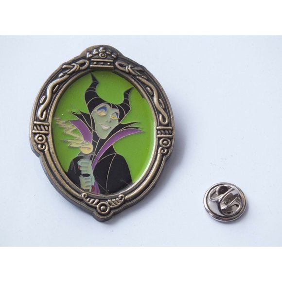 Disney Framed Maleficent Walt Disney World Collectible Pin From 2000 - Picture 6 of 7